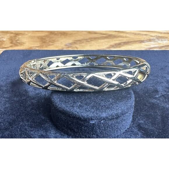 Sequin Nordstrom Colorful Thin Gold Tone Enamel Hinge Bangle $25 NWOT #148 - Picture 1 of 3